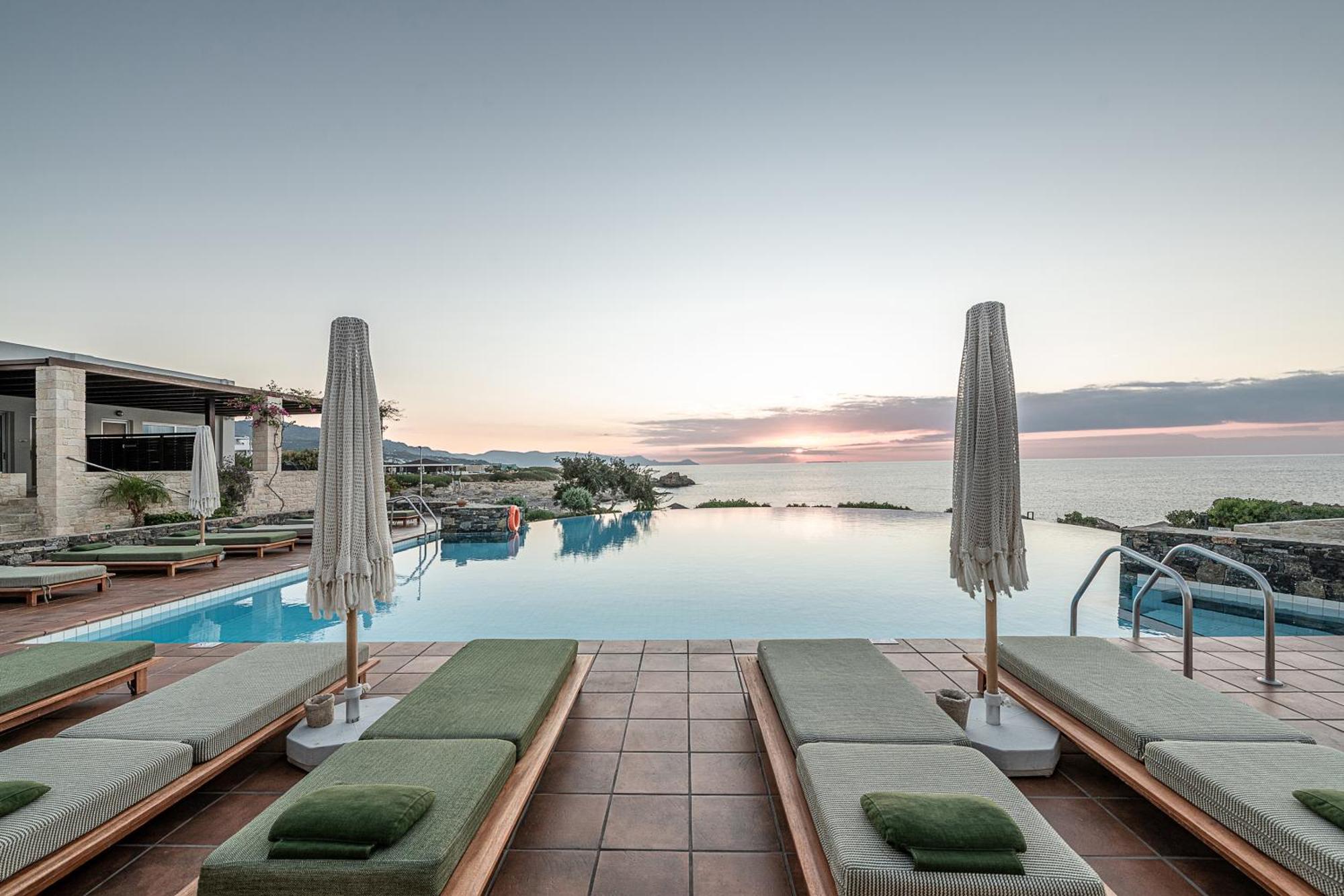Kakkos Beach Hotel - Adults Only เอียราเปตรา ภายนอก รูปภาพ